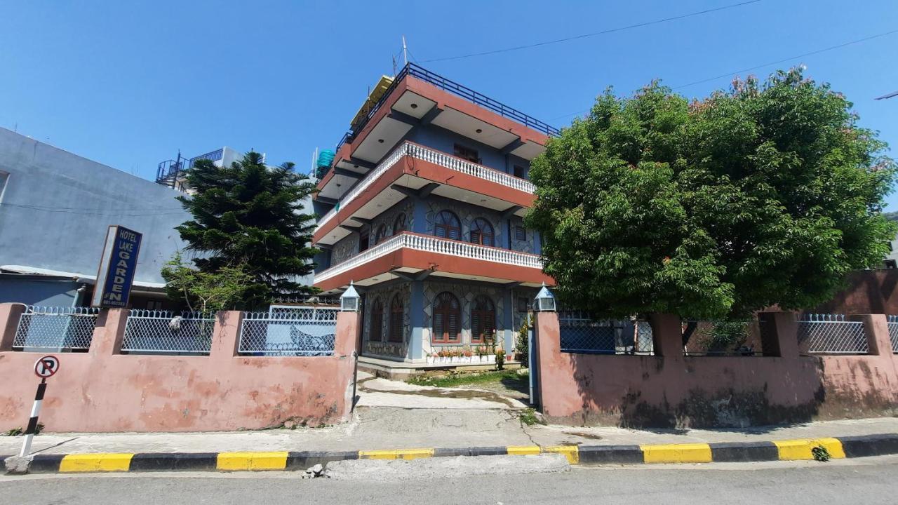 Hotel Lake Garden Pokhara Bagian luar foto