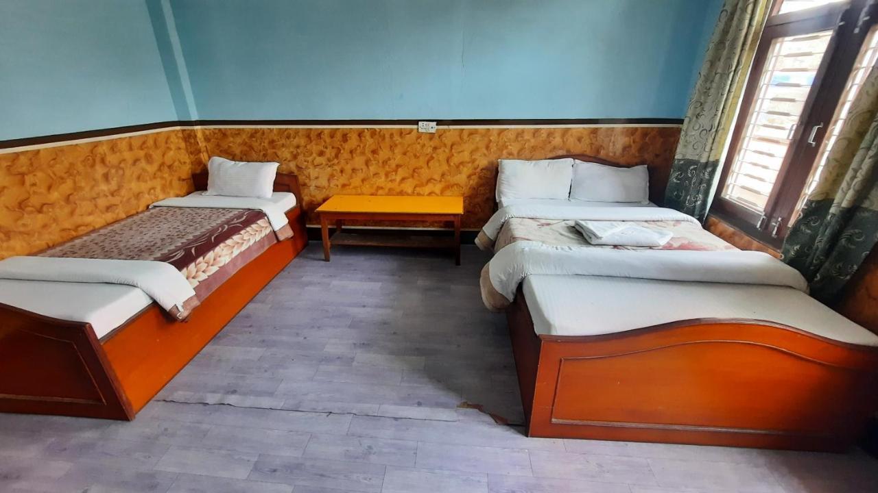 Hotel Lake Garden Pokhara Bagian luar foto