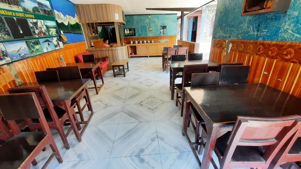 Hotel Lake Garden Pokhara Bagian luar foto