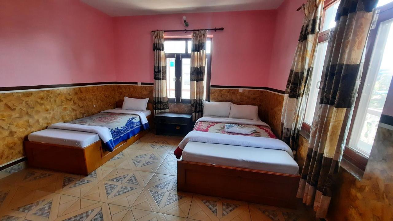 Hotel Lake Garden Pokhara Bagian luar foto