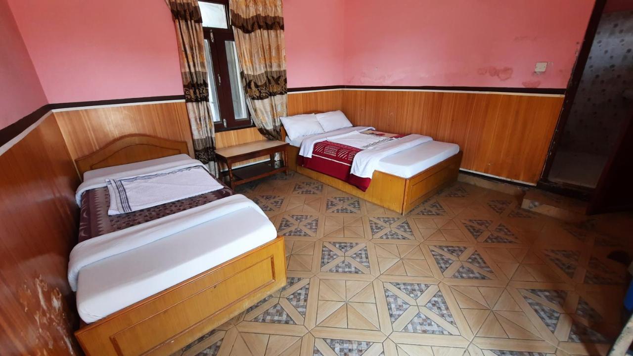 Hotel Lake Garden Pokhara Bagian luar foto