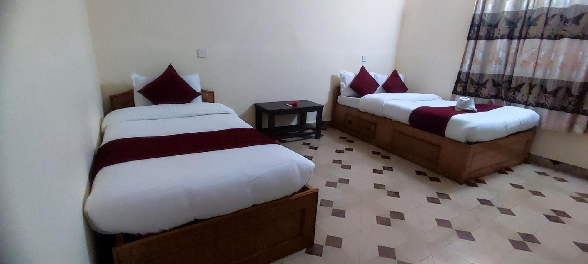 Hotel Lake Garden Pokhara Ruang foto